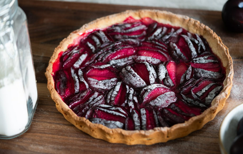 Galette aux cerises et chocolat, dessert gourmand, pâtisserie fait maison, recette facile, gourmandise sucrée.