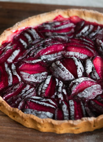 Galette aux cerises et chocolat, dessert gourmand, pâtisserie fait maison, recette facile, gourmandise sucrée.